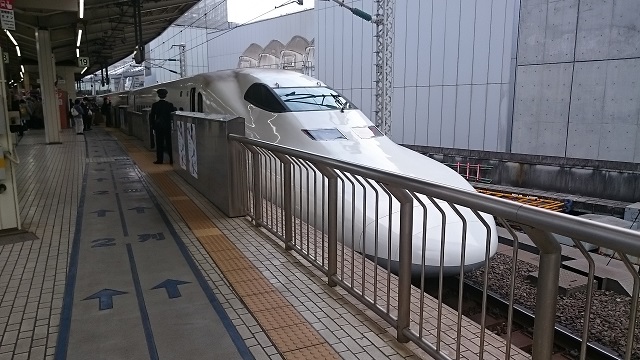 新幹線700系電車