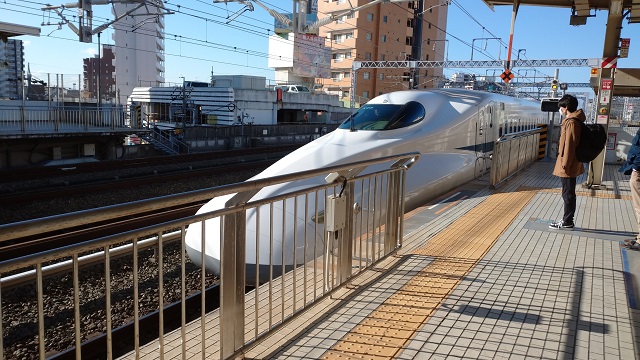 新幹線N700系電車