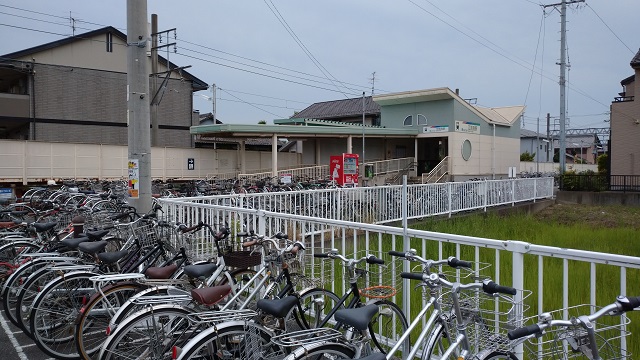 江吉良駅駅舎